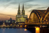 Kölner Dom - Hohenzollernbrücke - Sonnenuntergang von Klaus Tetzner