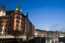 Speicherstadt am Abend von Borg Enders