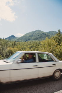 Old Mercedes 2/3 von Salvatore Russolillo