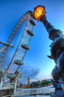 The London Eye and Street Lamp by David Pyatt