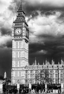 Storm Clouds Gather over Big Ben and the Houses of Parliament von Graham Prentice