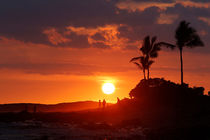 Sonnenuntergang mit Menschen, Kona Airport Beach, Hawai'i von geoland