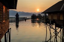 Sonnenaufgang am Inlesee von Bruno Schmidiger