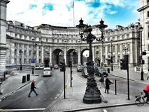 London Sky by Susanne  Mauz