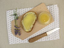 Butterbrot mit Lavendelhonig von Heike Rau