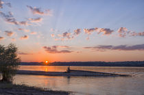 River. Evening. Sun. von mnwind