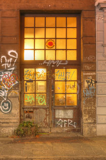 Alte Tür bei Abenddämmerung, ostertorviertel, Viertel, Bremen von Torsten Krüger