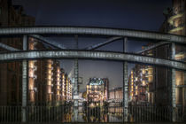 ... hamburger speicherstadt bei nacht II von Manfred Hartmann