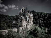 Burg Eltz (4) - dark by Erhard Hess