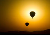 Hot Air Balloons on Sunset von Renato  van Ray