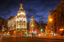 Gran Via and Hotel Metropolis at Dusk, Madrid, Spain  von Torsten Krüger