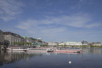 Jungfernstieg mit Binnenalster und Schiffsanleger, Hamburg, Deutschland von Torsten Krüger