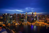 Singapur Skyline by Night by globusbummler