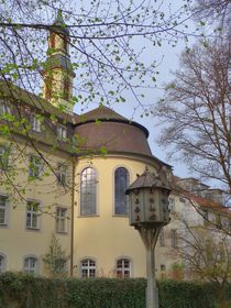 Taubenschlag vor der Stiftung Bruderhaus by kattobello