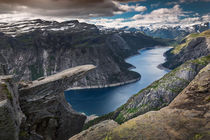 Rock formation Trolltunga by Bastian Linder