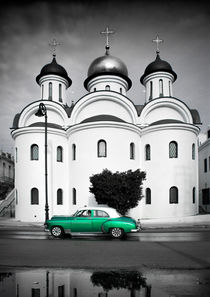 Old car in Cuba, Havanna, green colourized by Bastian Linder