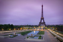 Eiffel Tower in sunrise at Trocadero, Paris von Bastian Linder