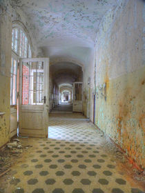 Verlassene Orte - Beelitz Heilstätten 03 von schroeer-design