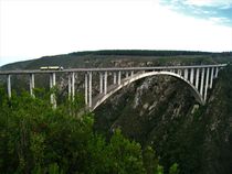 Bloukrans Bridge-Bungeejumping Brücke, die höchste Brücke Afrikas von assy