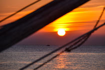 Sunrise at the dock  von Azzurra Di Pietro