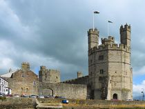 Caernarfon in Wales by gscheffbuch