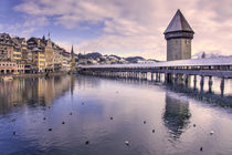 Lucerne Old Bridge in winter  von Rob Hawkins