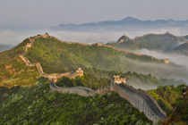 Great Wall of China on a Foggy Morning von Danita Delimont