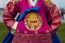 Traditional dressed of a Korean woman, Gyeongbokgung Palace,... von Danita Delimont
