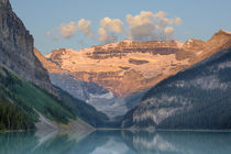 Canada, Banff National Park, Lake Louise, with Mount Victori... von Danita Delimont