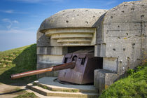 German 150mm gun at the Longues-sur-Mer Battery, part of the... von Danita Delimont