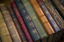 Old French books at a bookstore in Galerie Vivienne, Paris, France von Danita Delimont