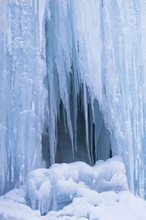 The frozen Schleierfaelle in Bavaria, Germany von Danita Delimont