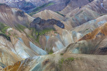 Landscape of a mountain range through Landmannalaugar, Iceland von Danita Delimont