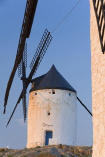 Windmills in Ciudad Real Province, Castilla La Mancha, Spain von Danita Delimont