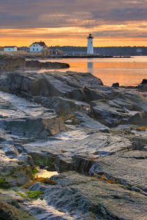 Portsmouth Harbor Light House as seen from New Castle Common... by Danita Delimont