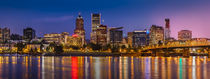 Twilight over the Willamette River and Portland, Oregon, USA von Danita Delimont