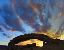 Dramatic sunrise over Sunset Arch, Escalante National Monument, Utah von Danita Delimont