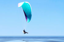 Paragliding over the Denmarks North Sea Coastline von fraenks