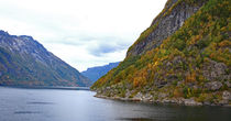 Ausfahrt aus dem Geirangerfjord by Jens Uhlenbusch