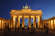 Brandenburger Tor bei Abenddämmerung, Berlin, Deutschland, Europa by Torsten Krüger