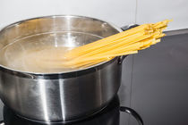 Spaghetti kochen von Mathias Karner