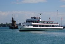 Bodenseeschiff im Konstanzer Hafen 2 by kattobello