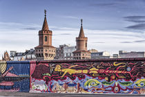 East Side Gallery, Berliner Mauer, Oberbaumbrücke, Friedrichshain, Berlin  by travelstock44