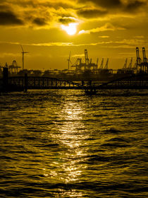 Abendsonne am Hafen von Leif Benjamin Gutmann