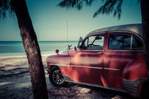 Oldtimer am Strand by Doreen Reichmann