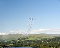 The Red Arrows Big Vixen formation over Windermere von David Lyons