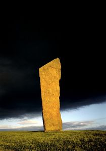 Stenness Standing Stone #1 von David Lyons