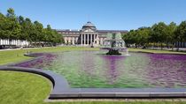 Colourful Wiesbaden 2: Pink & Green von Dirk Hendriks