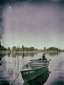 Ruderboot vor der Insel Reichenau - Bodensee by Christine Horn