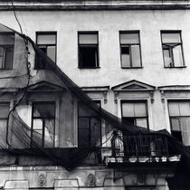 Facade of an abandoned house von Alexander Rodin